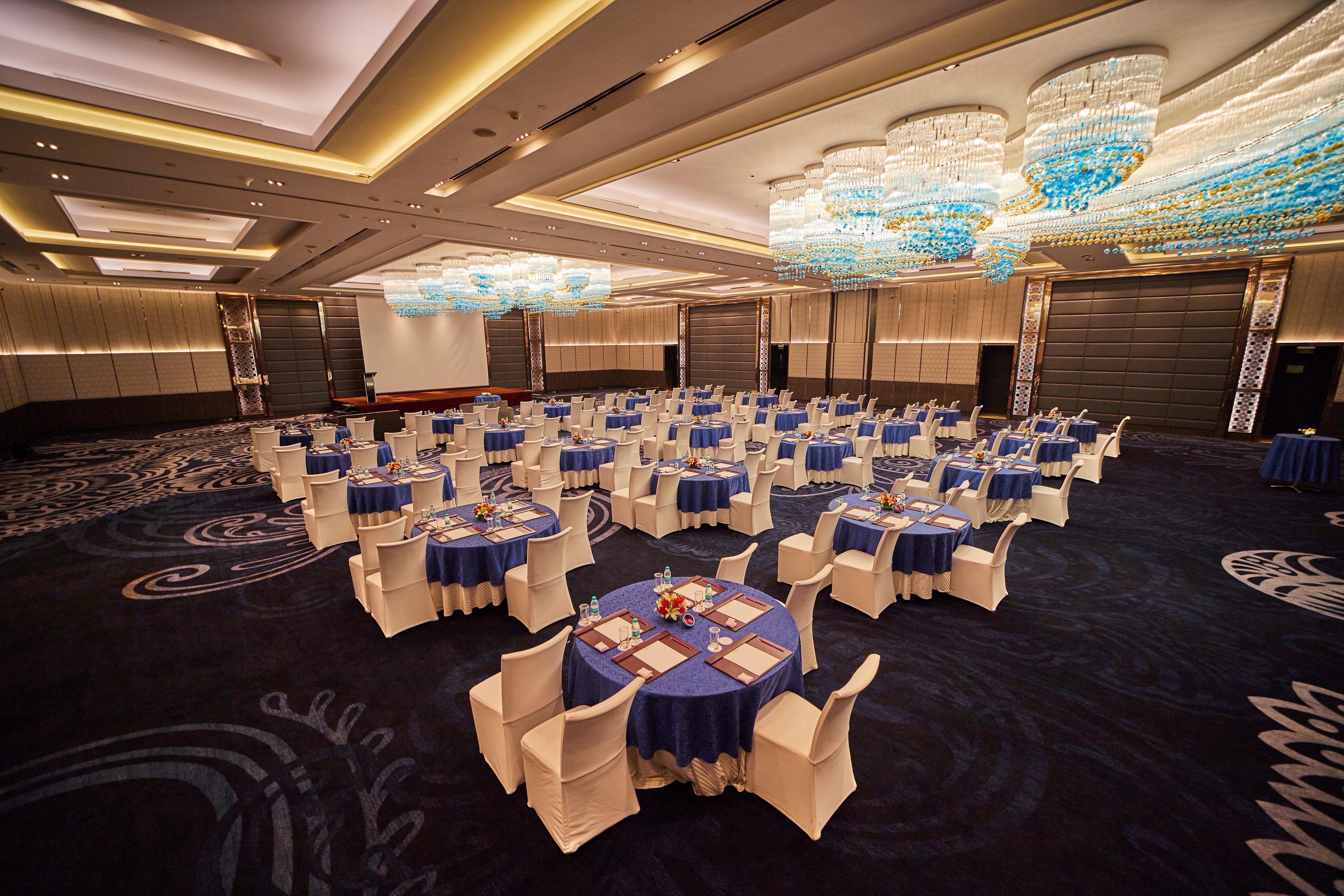 คราวน์ พลาซา นิวเดลี โรฮินี Hotel ภายนอก รูปภาพ