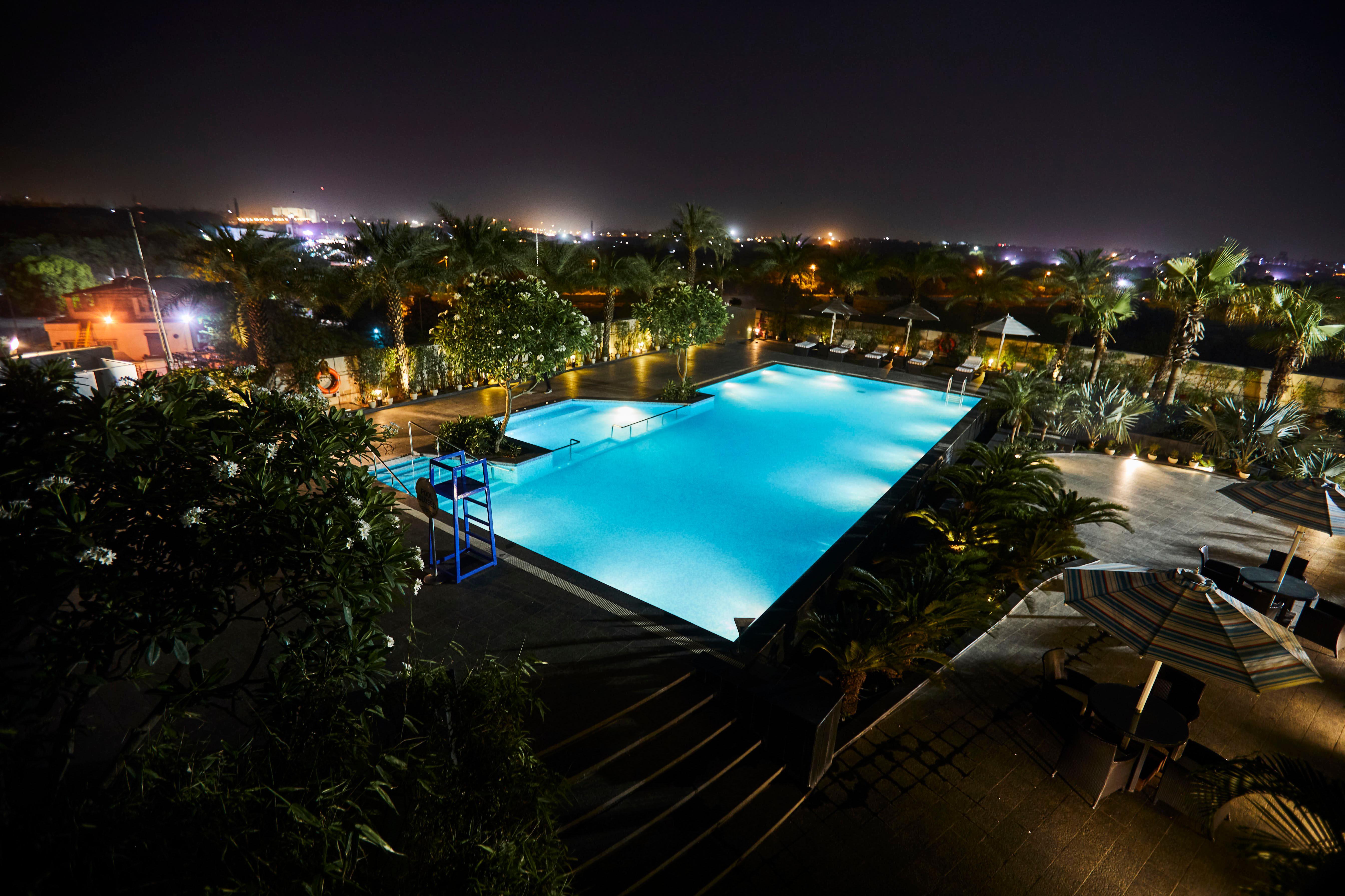 คราวน์ พลาซา นิวเดลี โรฮินี Hotel ภายนอก รูปภาพ