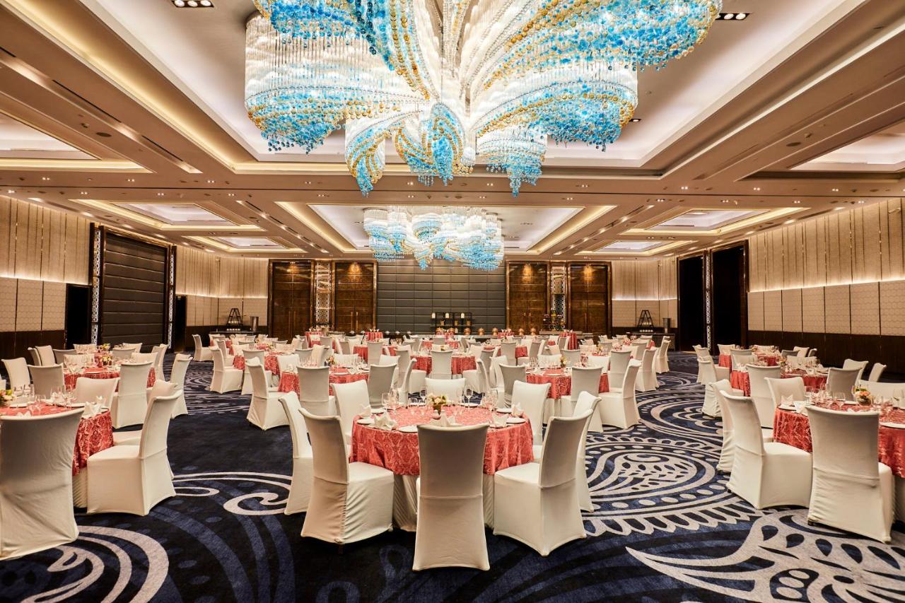 คราวน์ พลาซา นิวเดลี โรฮินี Hotel ภายนอก รูปภาพ