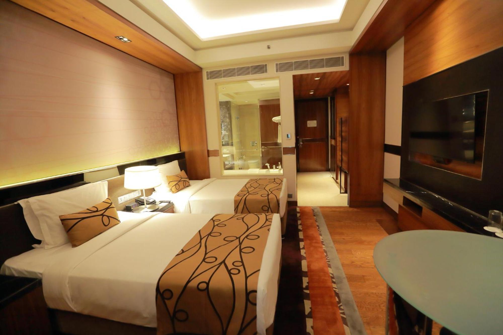 คราวน์ พลาซา นิวเดลี โรฮินี Hotel ภายนอก รูปภาพ